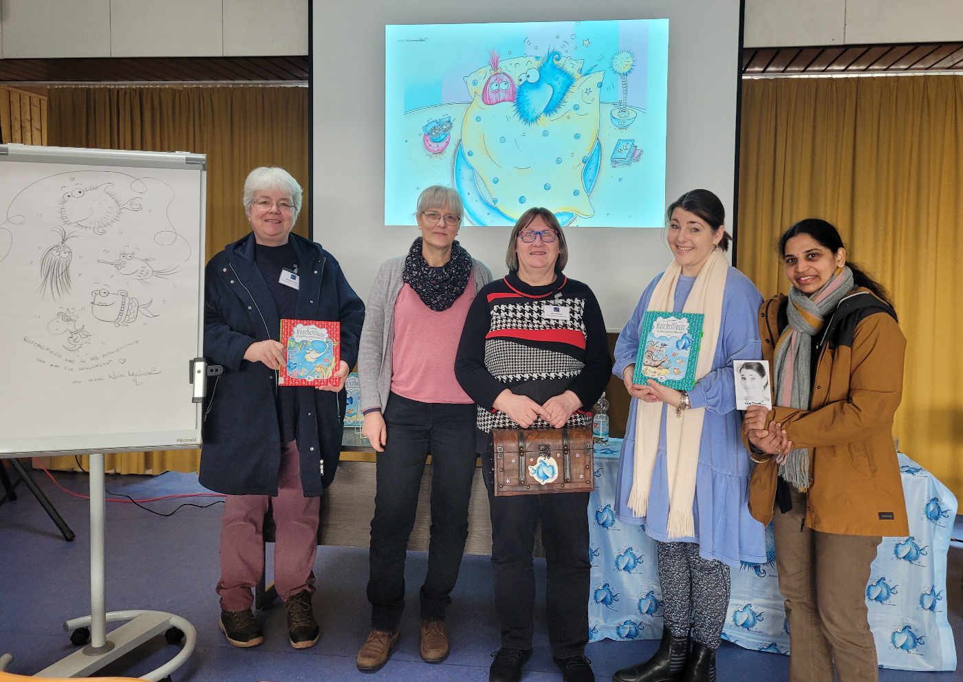 Nina Müller mit dem Team der Stadtbibliothek Blankenloch